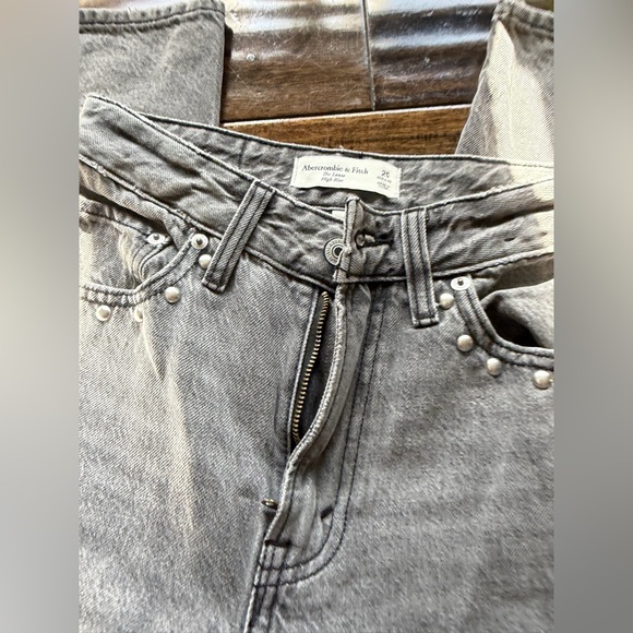 A&F Loose High Rise Studded Jeans - Picture 3 of 6